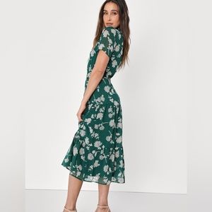 NWT Floral Dressed Up Dark Green Floral Print Midi Dress